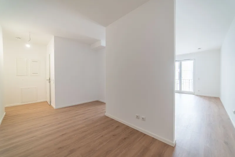 Bright Studio Apartment in the Courtyard Building Apt 211 — photo 1